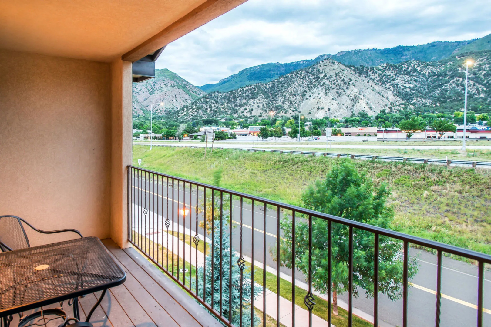 Comfort Inn & Suites Glenwood Springs On The River