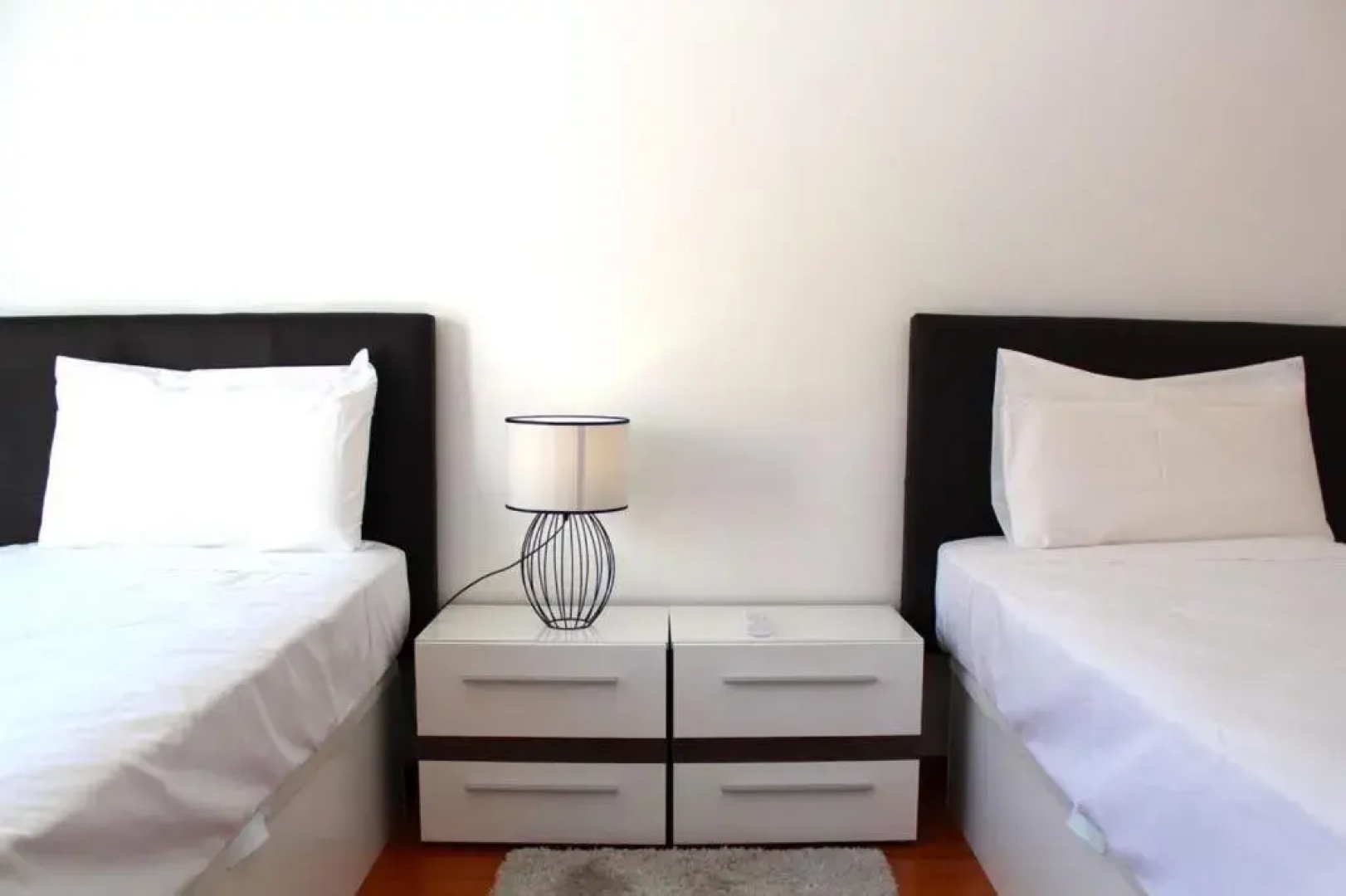 Damaia Apartment