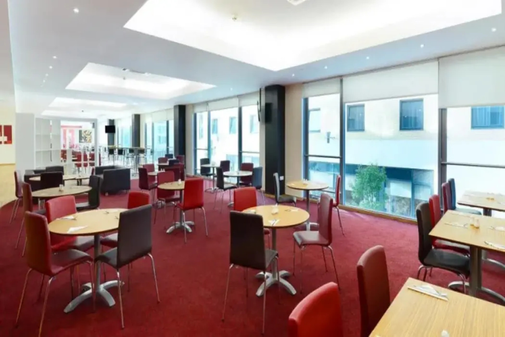 Travelodge Milton Keynes The Hub Hotel