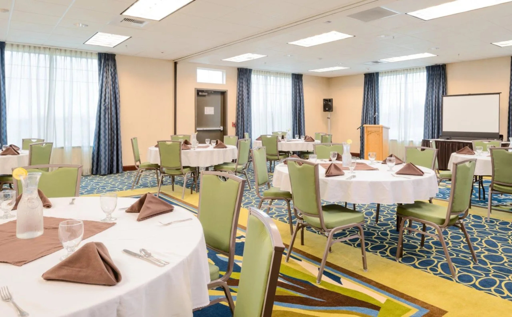 Holiday Inn Express Hotel & Suites NORTH SEQUIM by IHG