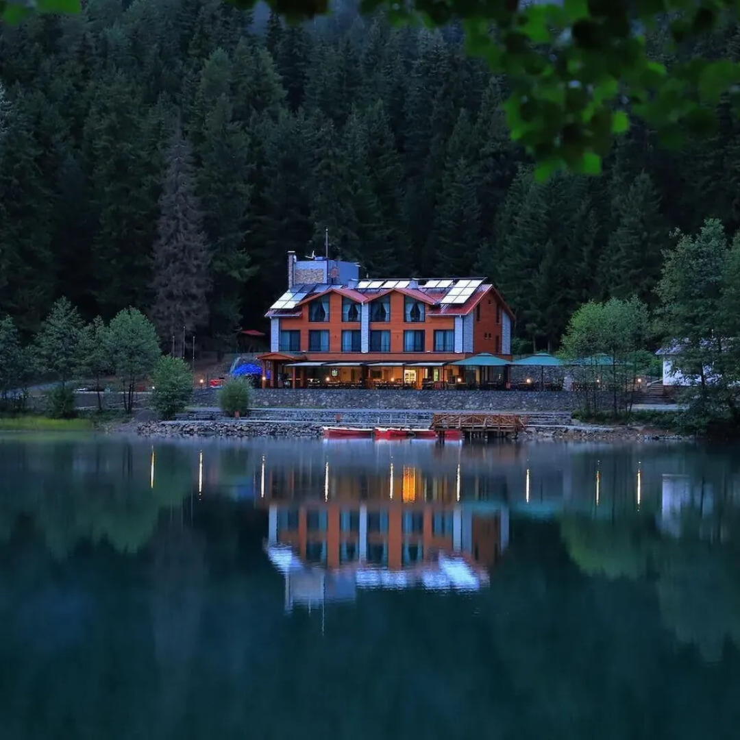 Savsat Karagol Hotel