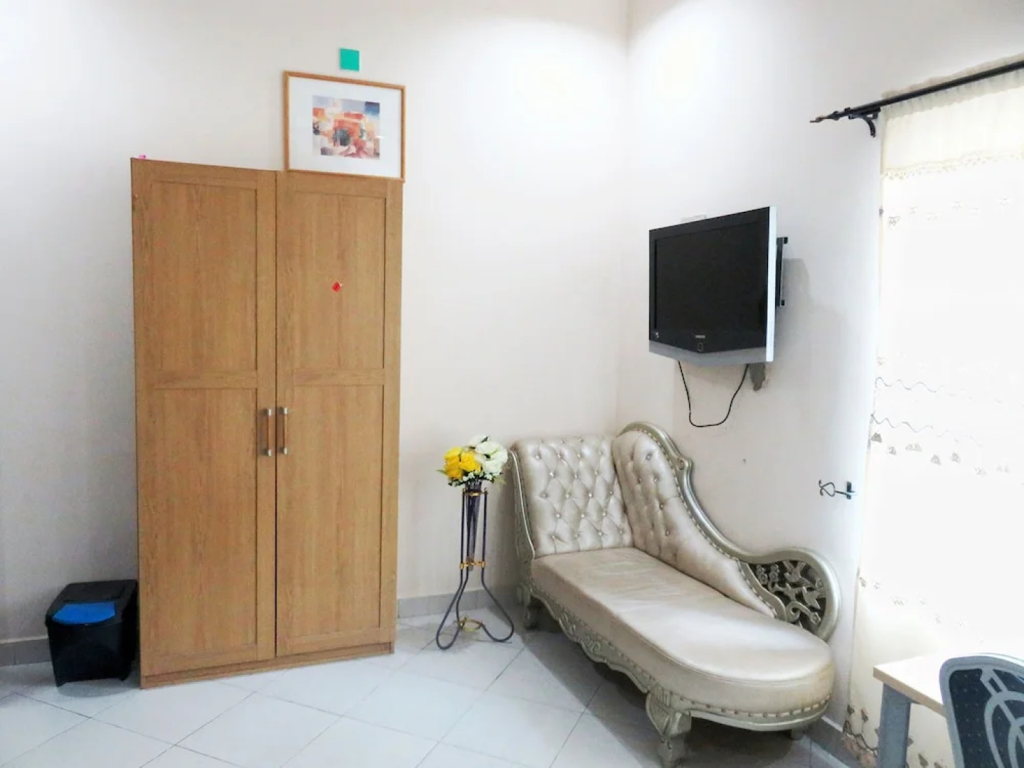 Nora Hotel