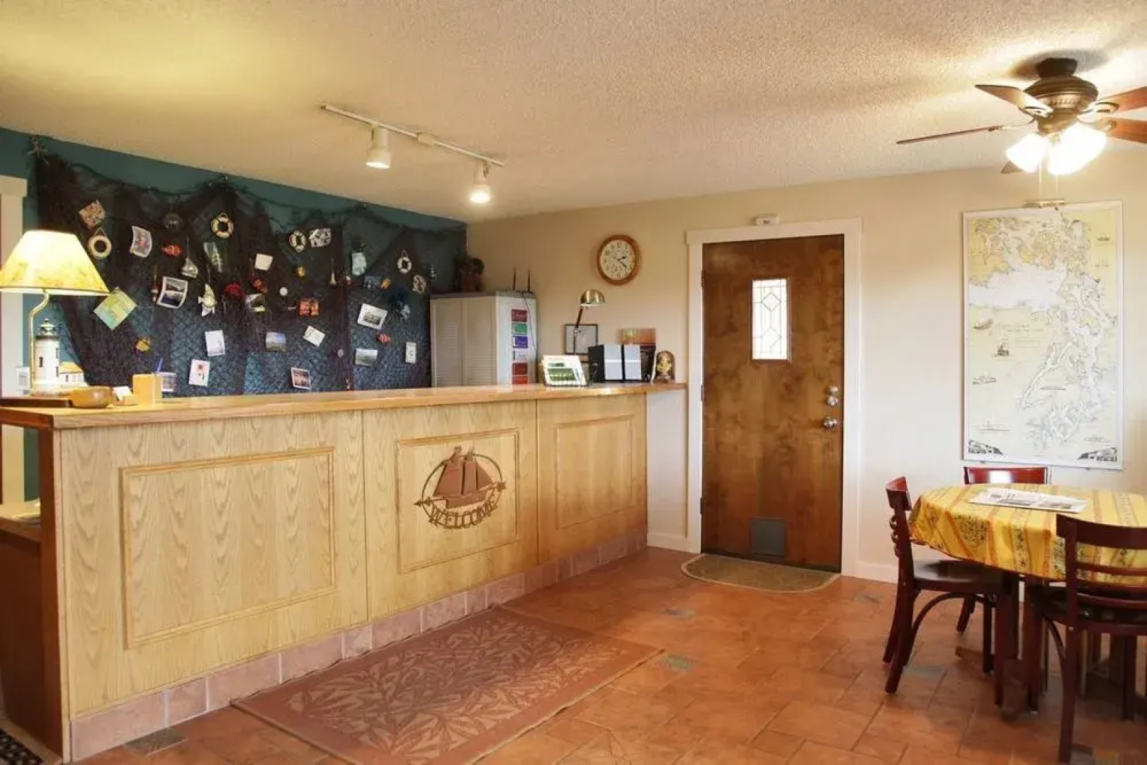 Harbor Inn
