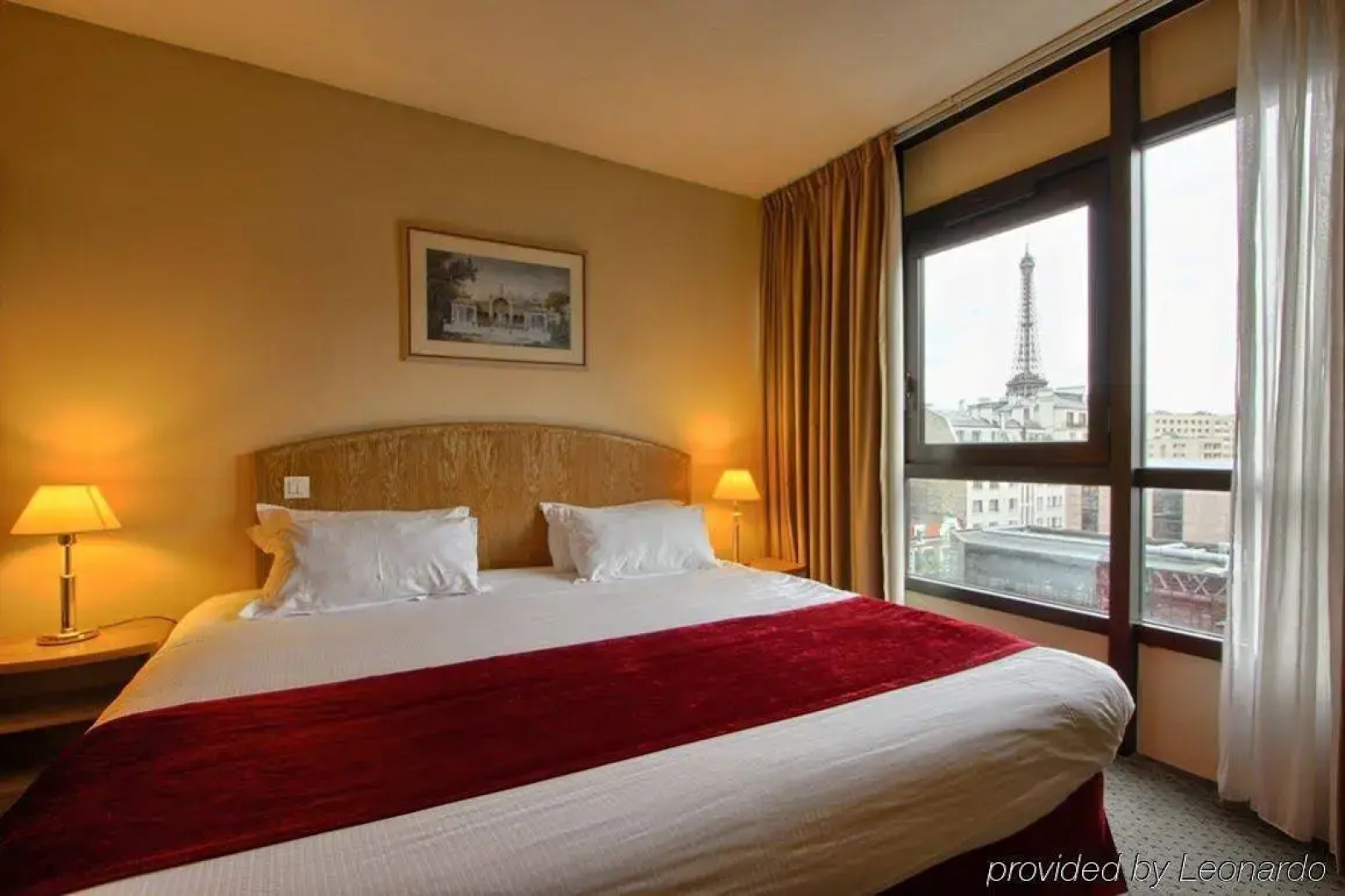 Le Parisis Paris Tour Eiffel