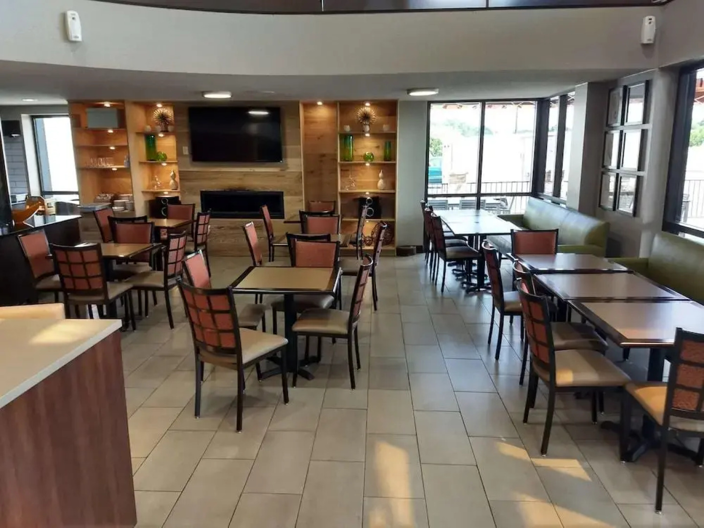 Country Inn & Suites by Radisson, Indianapolis East, IN