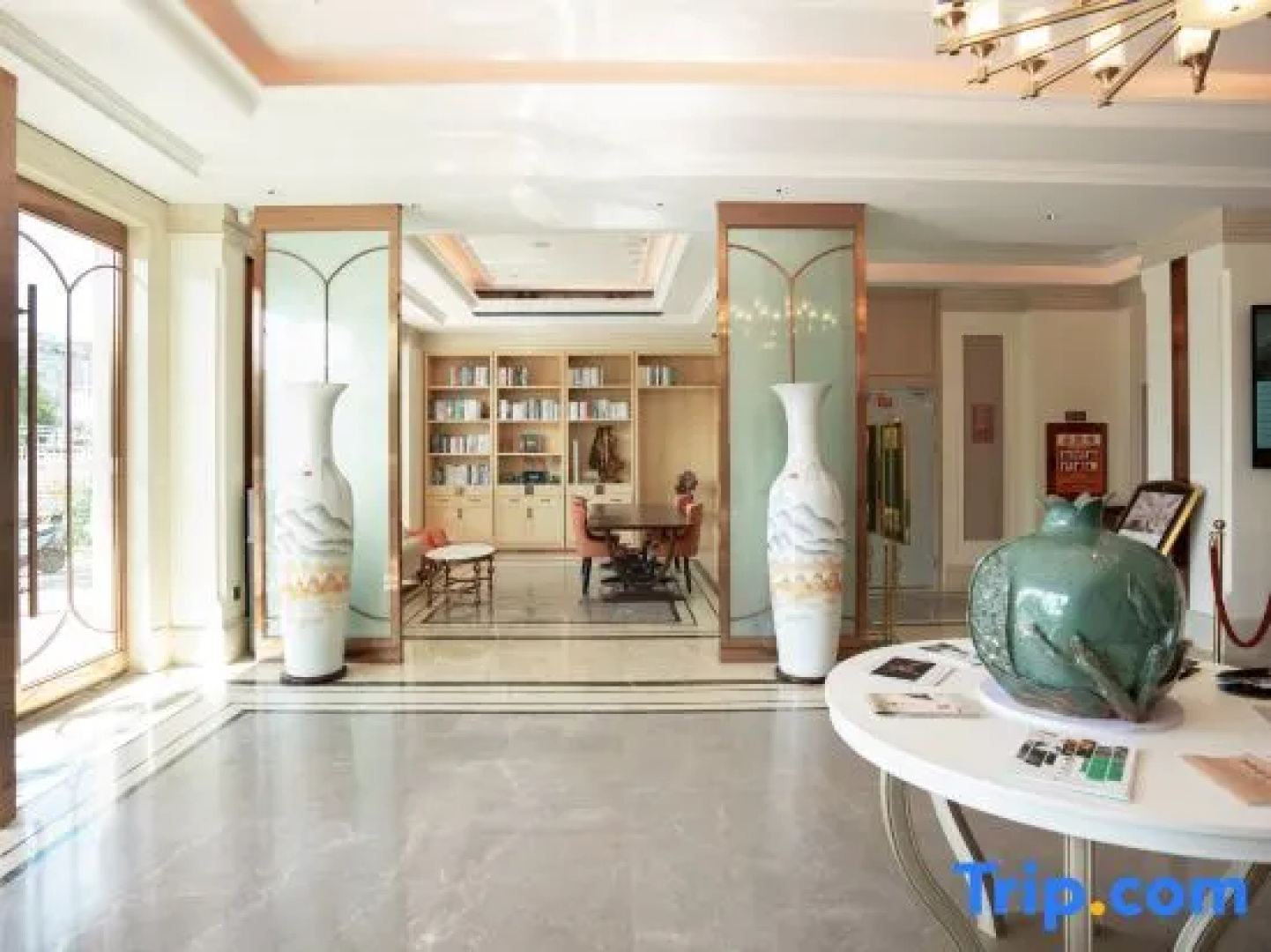 Vienna Hotel (Huili Ancient City Hotel)
