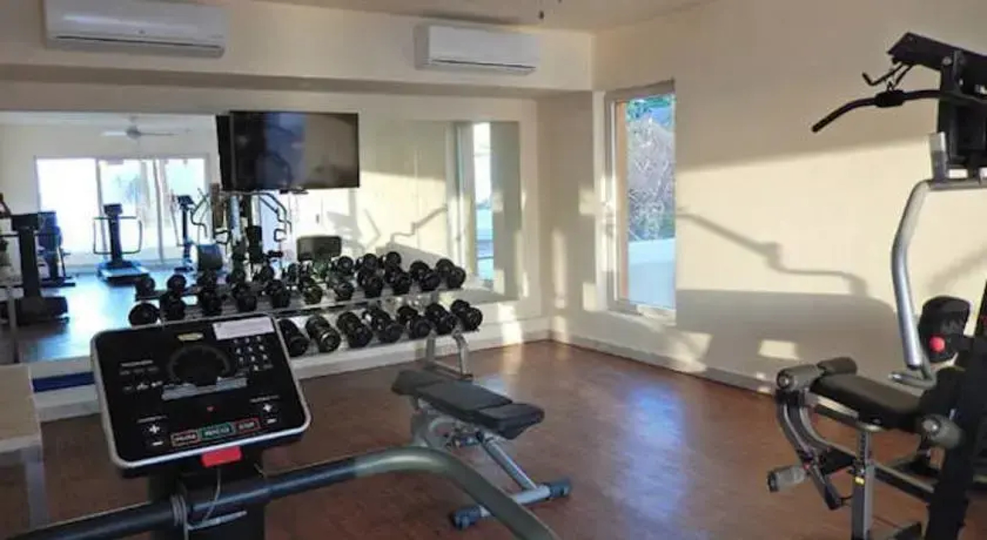 Luxury Condo V177 Romantic Zone