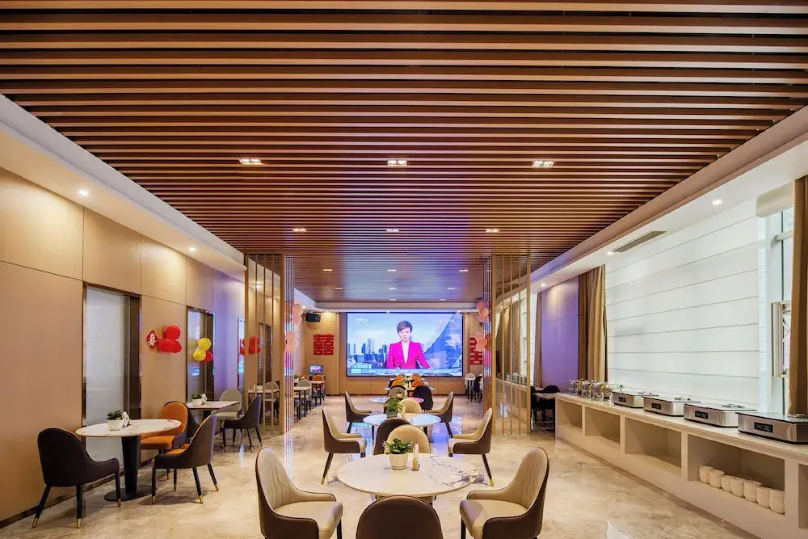 Wanzai Yijia La Maison Hotel