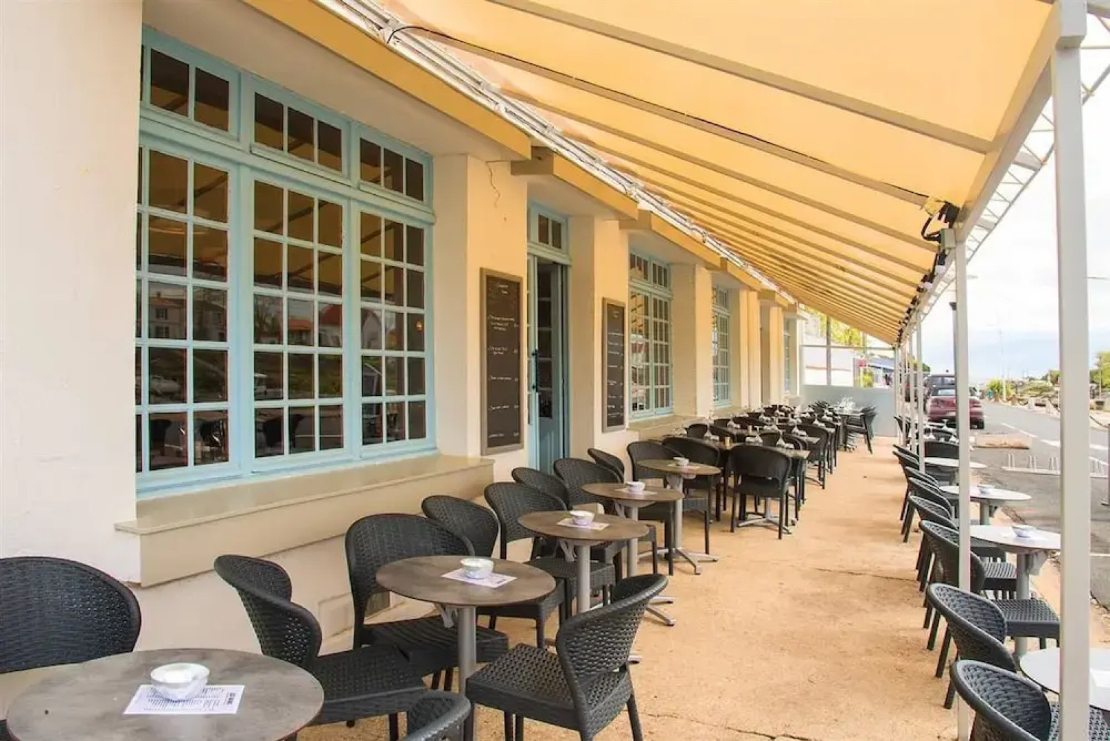 Les Bains Boyardville Hotel Et Restaurant