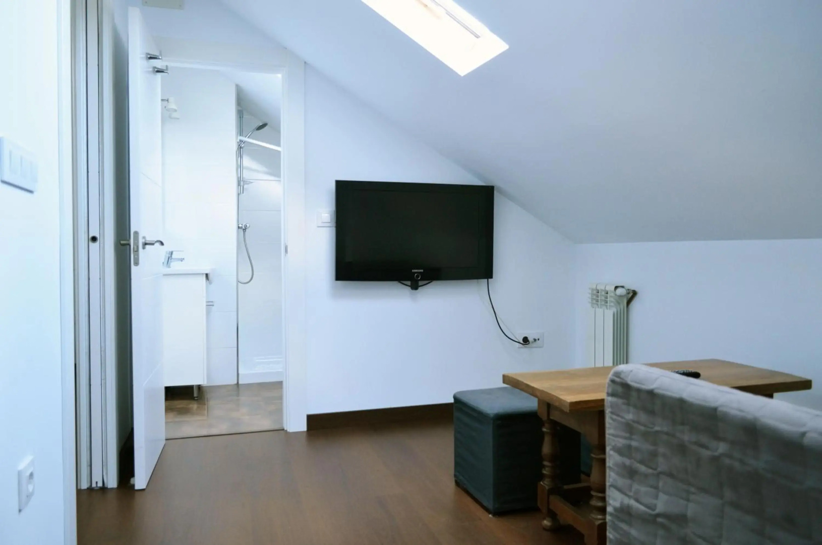 Apartamento El Corro: con parking en pleno centro de Comillas