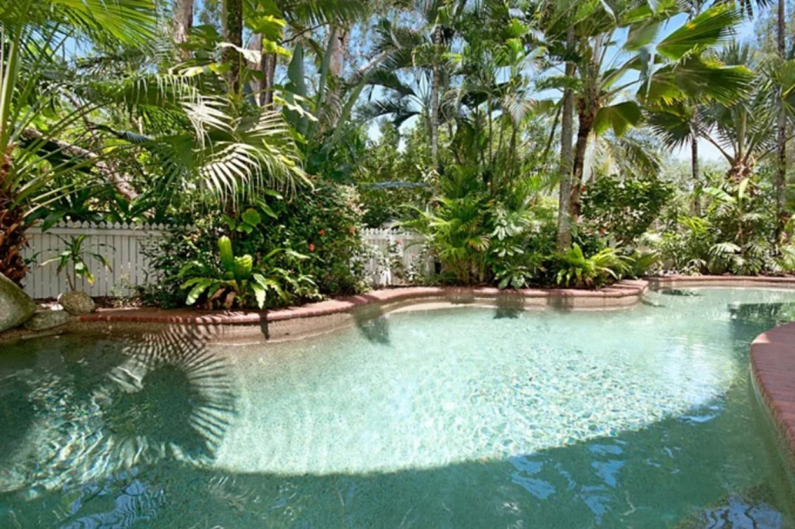 The White House Port Douglas