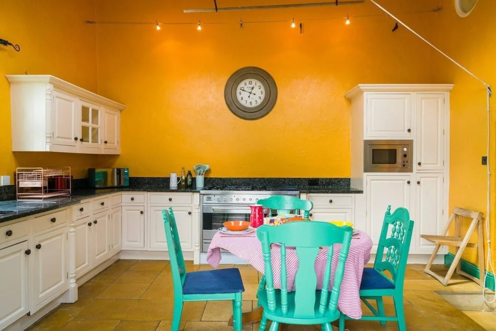 Idyllic Country Suite