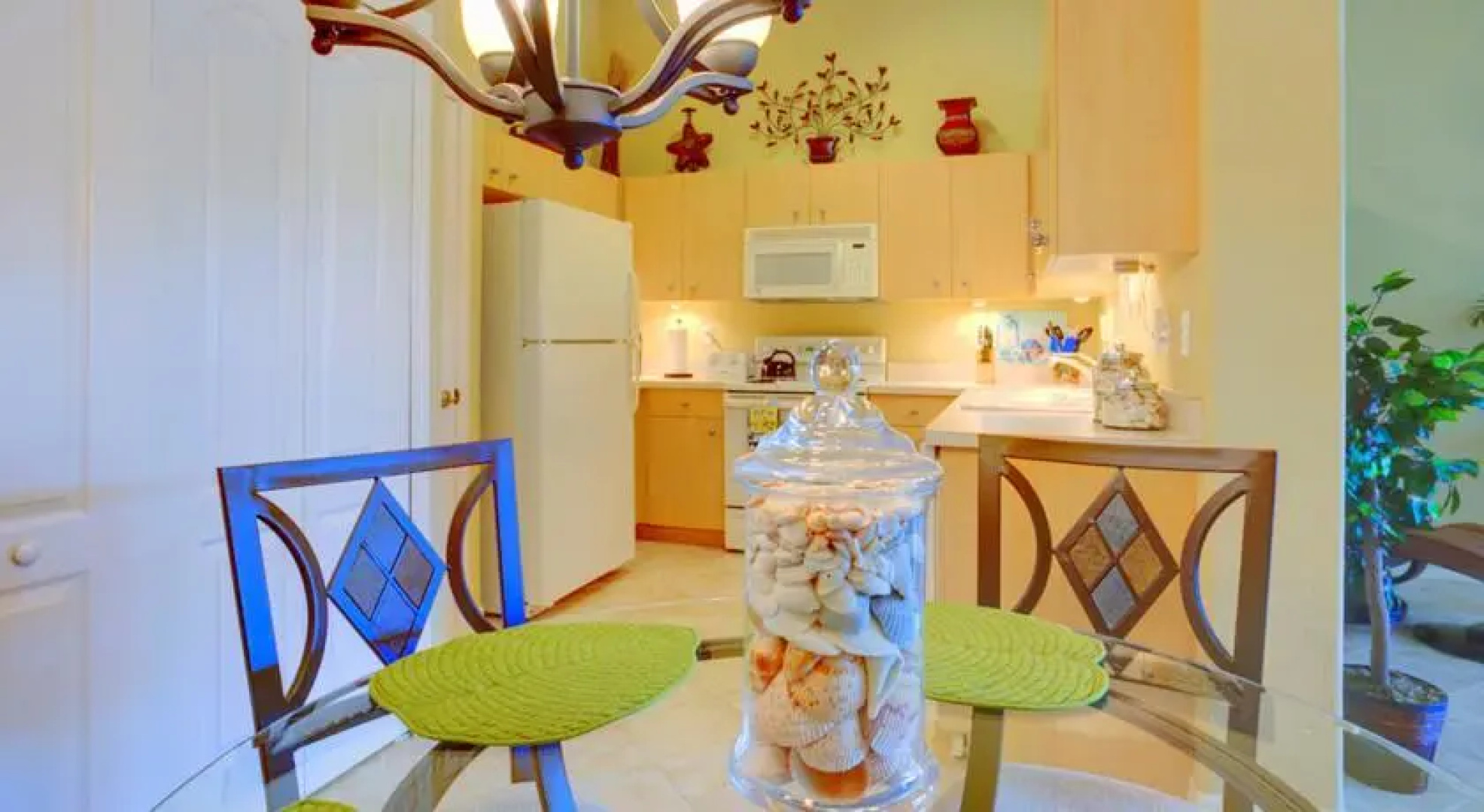 L Pavia condo by Vacation Rental Pros