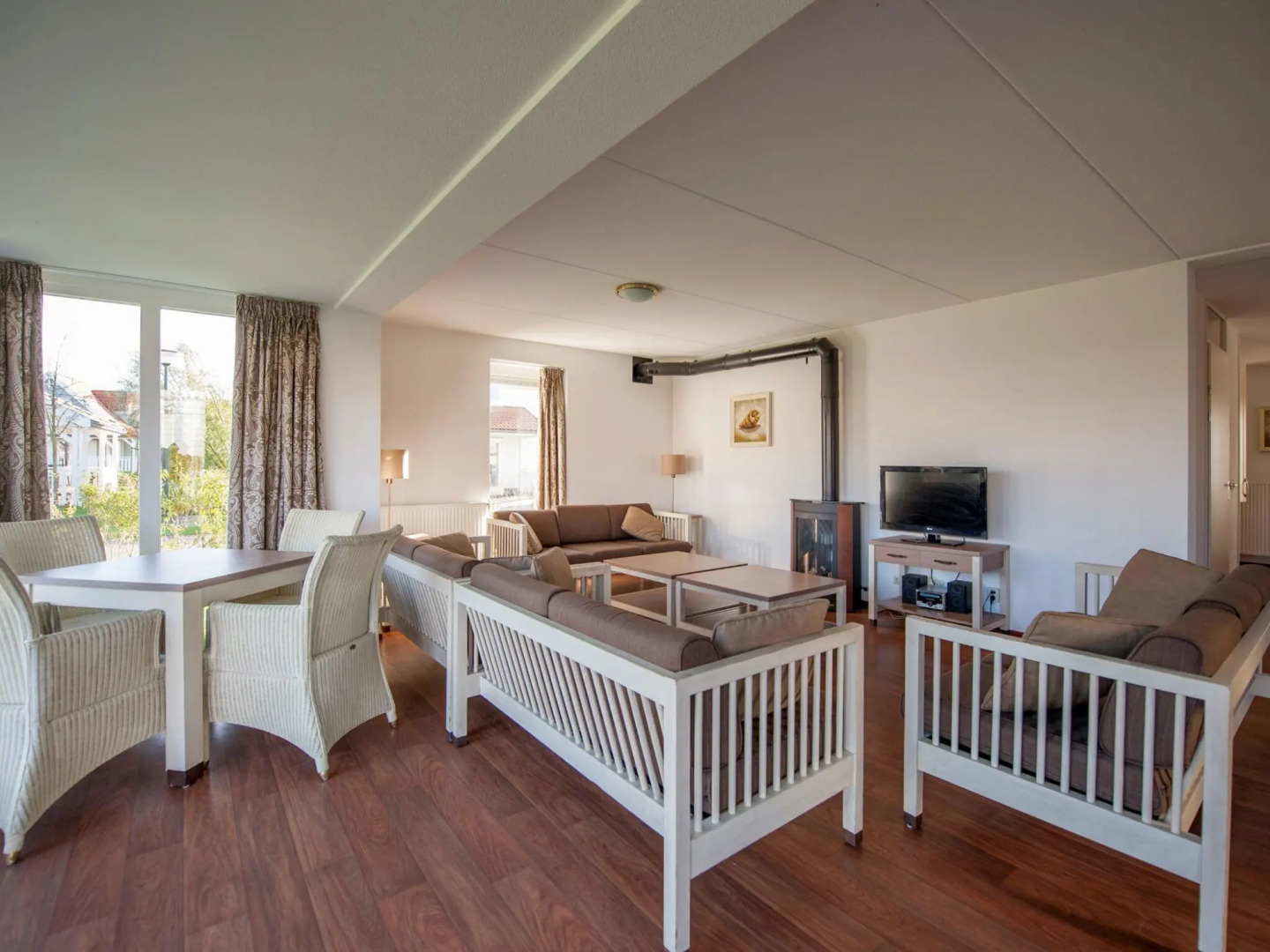 Stately Villa near Grevelingen Lake