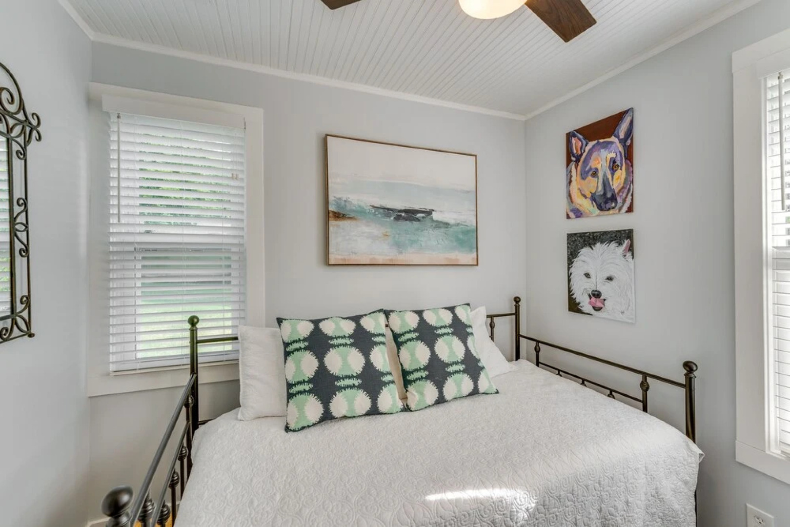 Welcoming Williams Bay Cottage w/ Deck & Fire Pit!