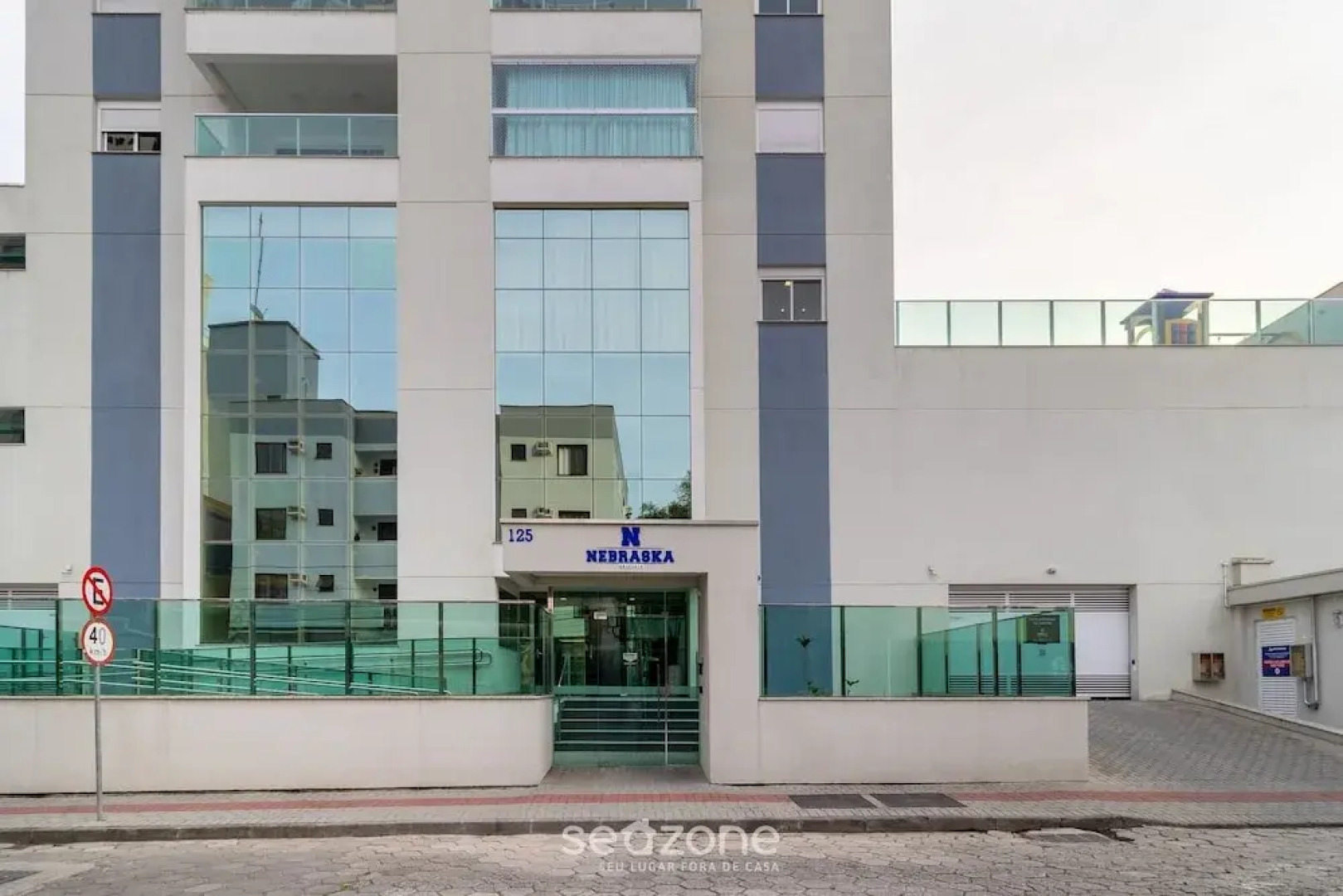 Apt w/ Swimming Pool Well Located Blumenau Neb0103