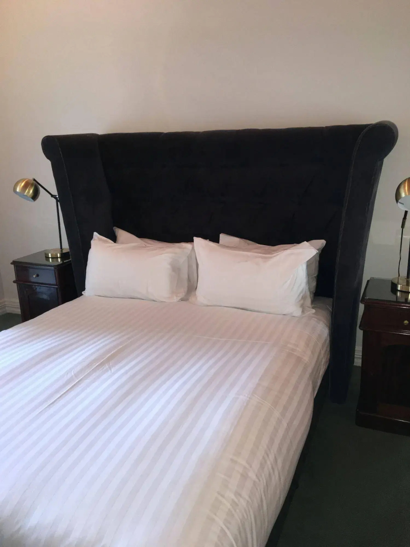 The Macquarie Hotel