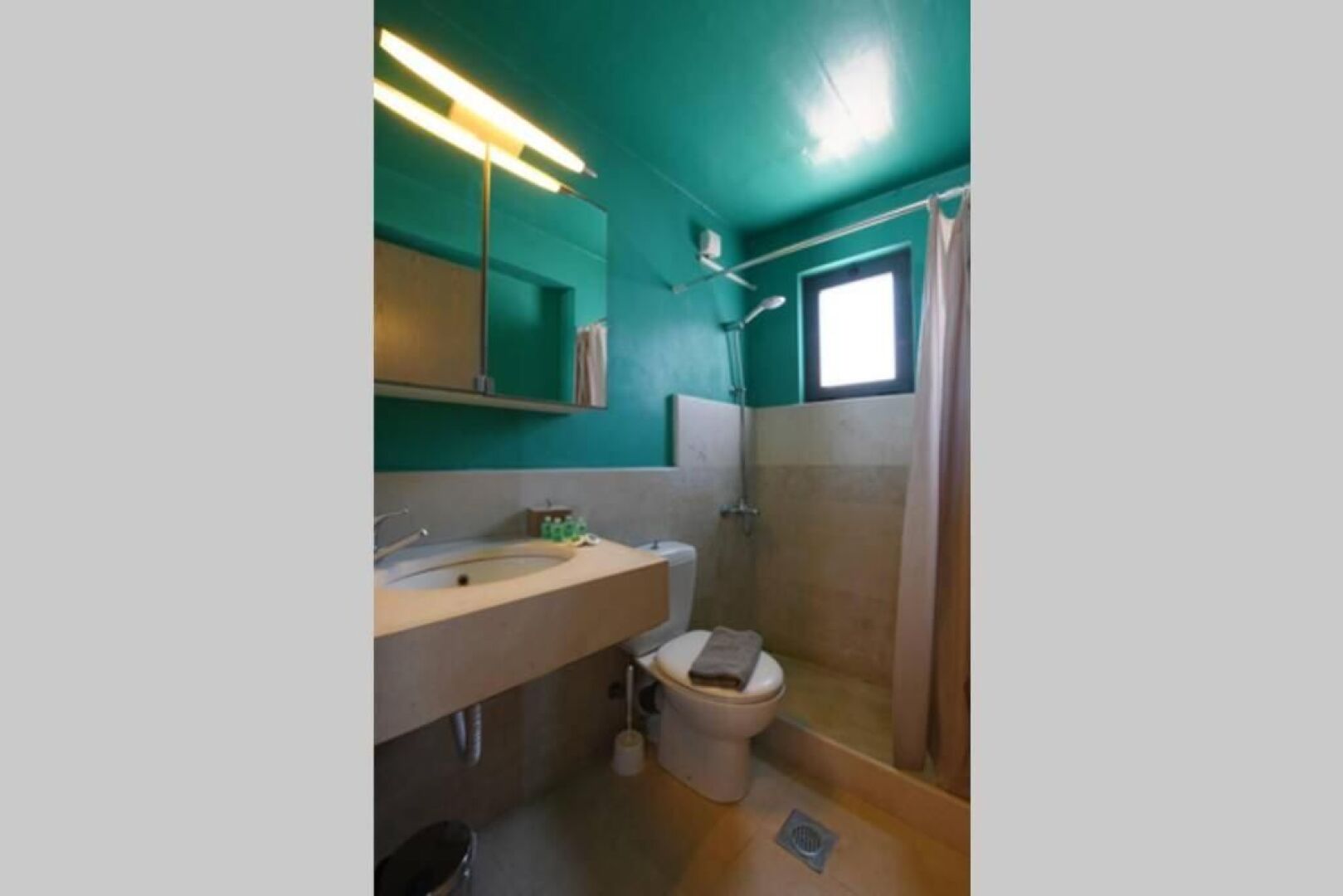 Sunshine Apt- Unique Holidays by the Sea