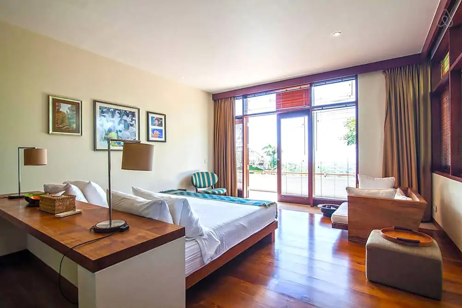 The Colonnade by Exotiq Villa Holidays