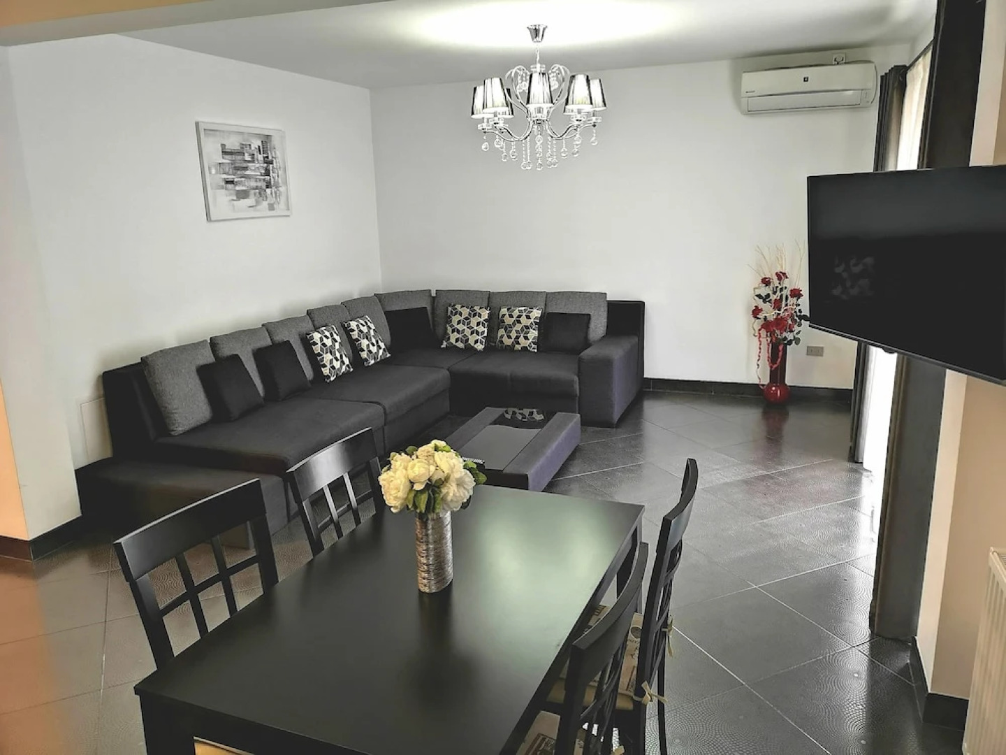 Casa Bella Apartments