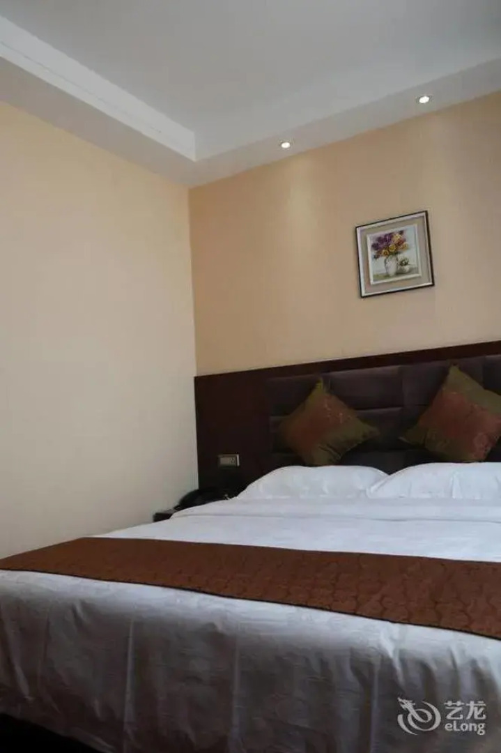 Sunshine Holiday Hotel