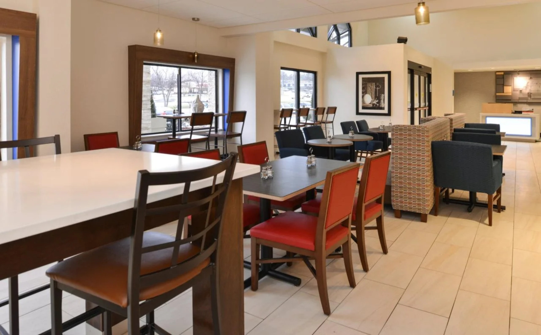Holiday Inn Express & Suites Raleigh NE - Medical Ctr Area by IHG
