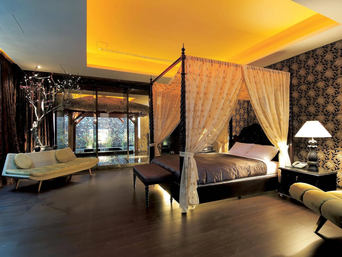 Orient Luxury Villa Motel