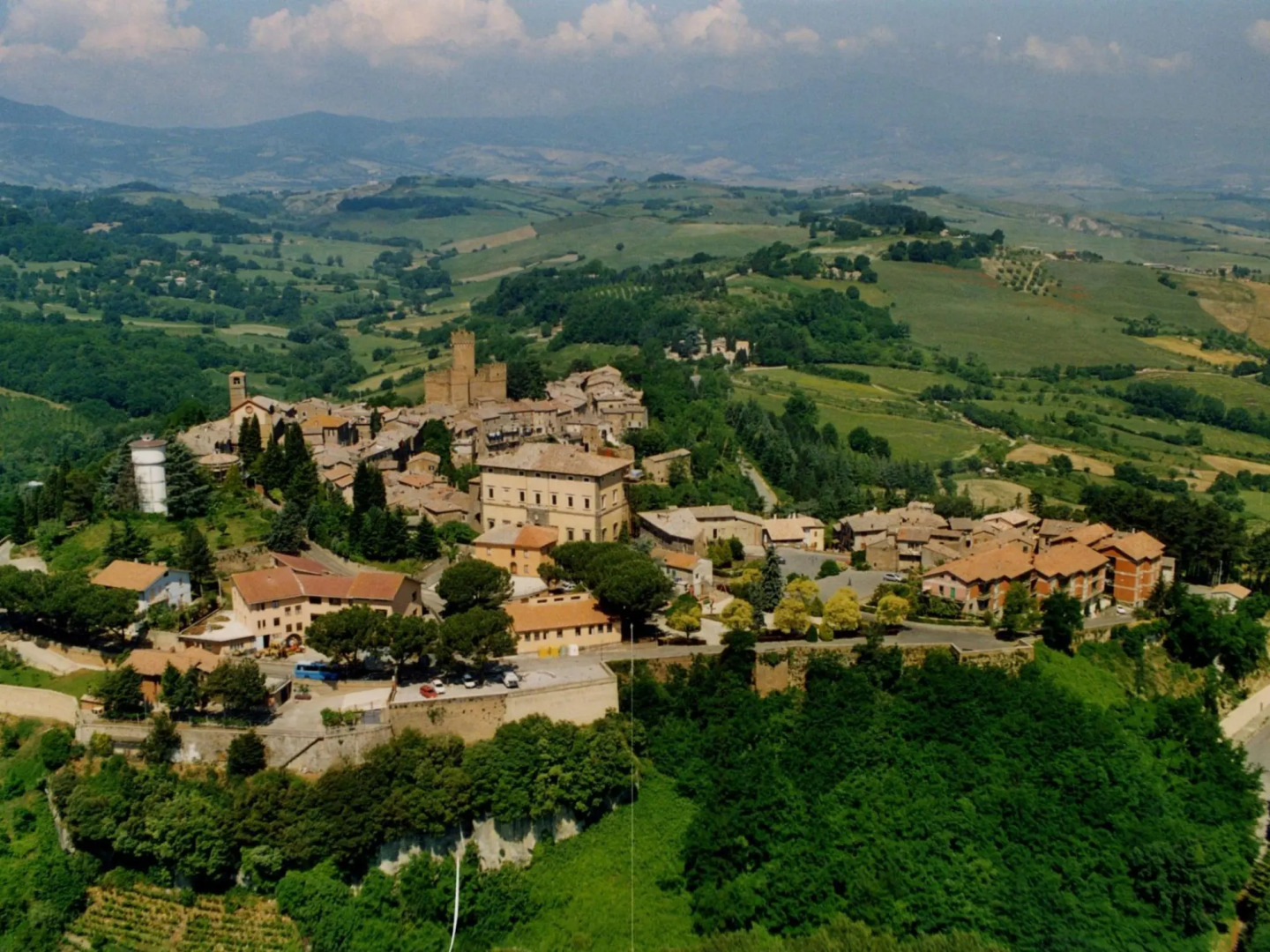 Farmhouse in Proceno With Pool and Hill Views