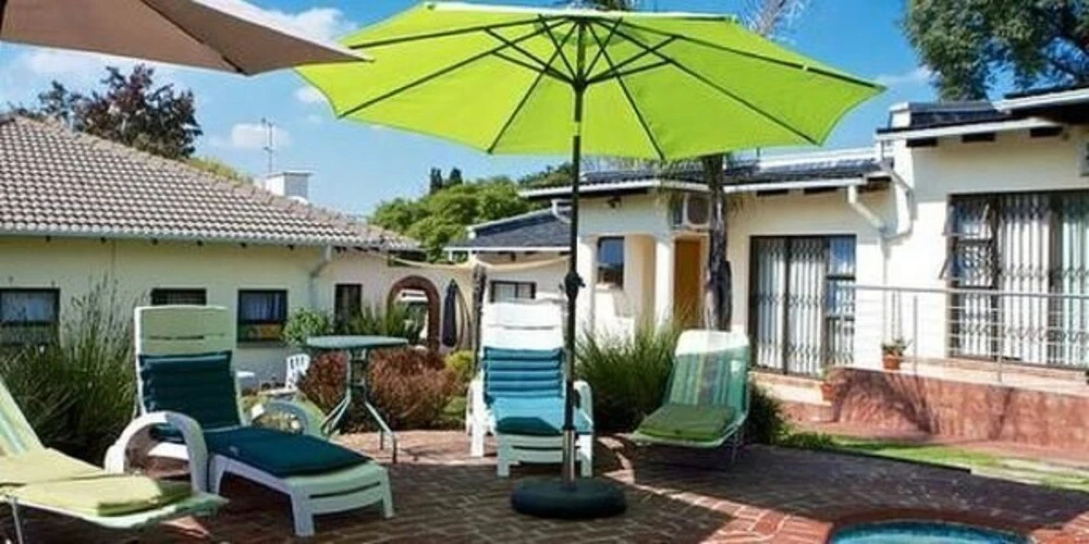 Mendelssohn Manor Guest House