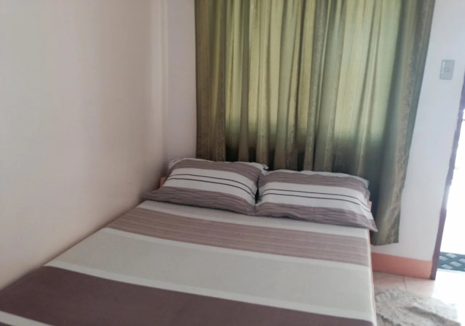 Breeze and Waves Cottages