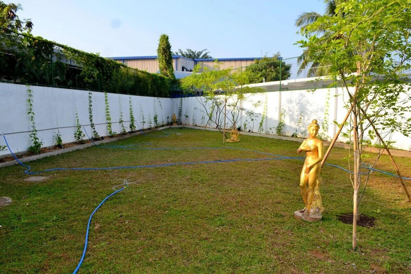 KYNROCK Airport Hotel