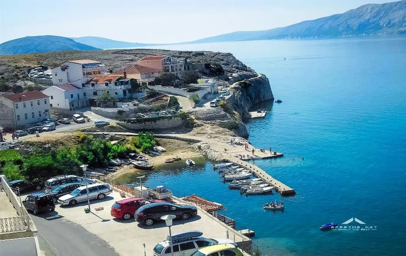 2 Bed Flat - Sleeps 8 - Parking - Wifi