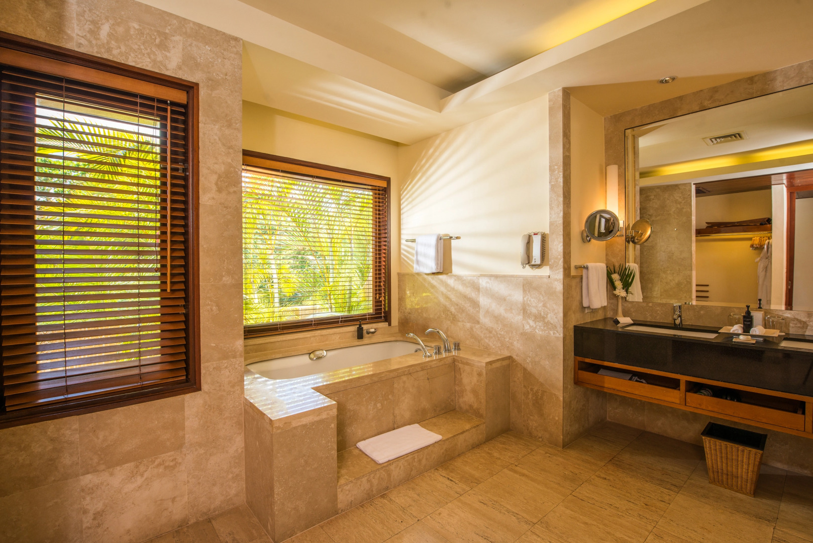 Shanti Maurice Resort & Spa