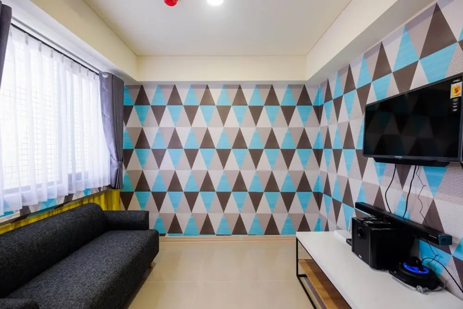 Brand New 2BR Meikarta Apartment