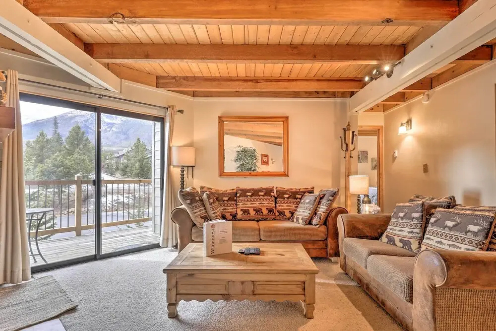 Ski & Hike: Mtn-view Condo in Silverthorne!