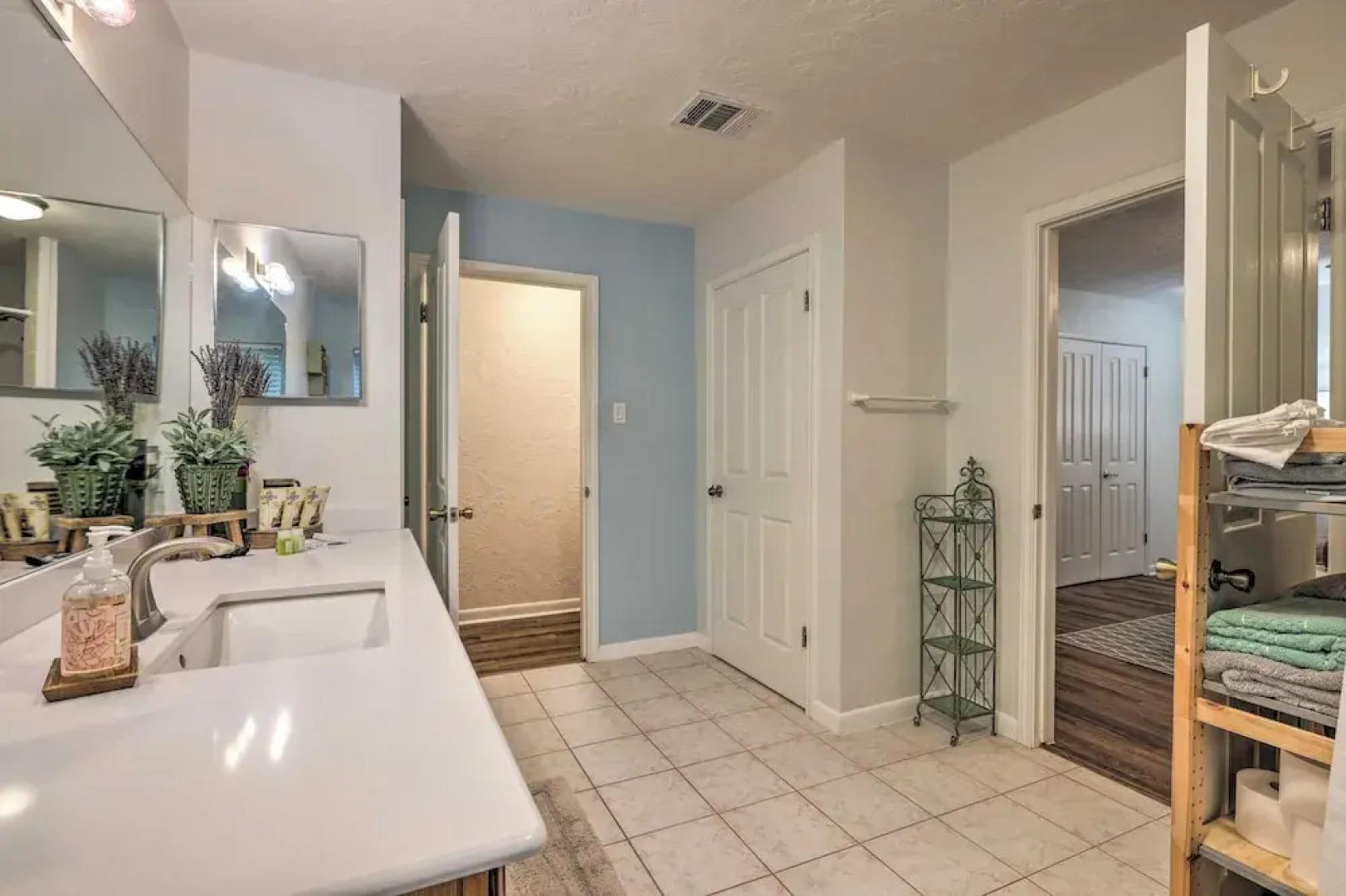 Lovely Wimberley Vacation Rental w/ Yard!