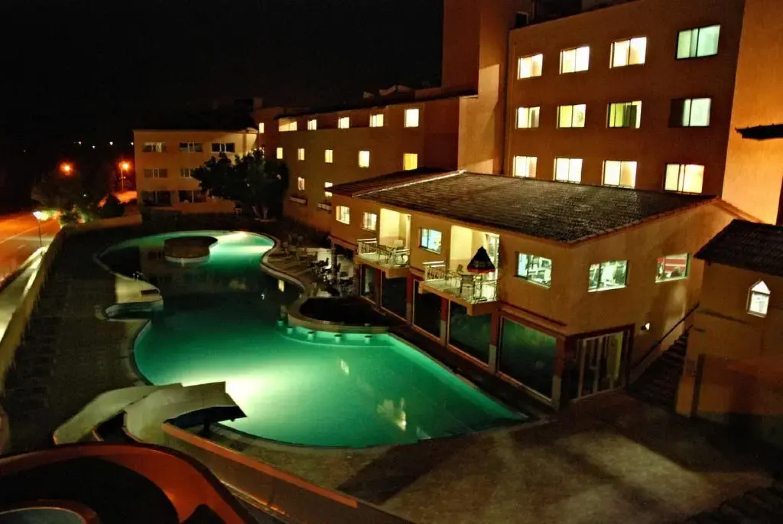 New Beach Hotel & Thalasso