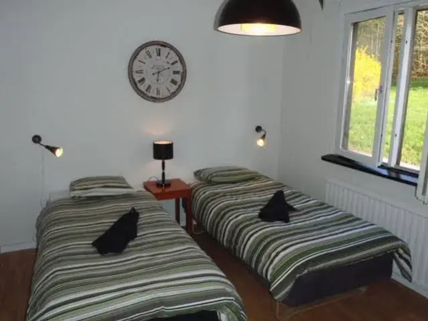 Gustav Bed & Kitchenette