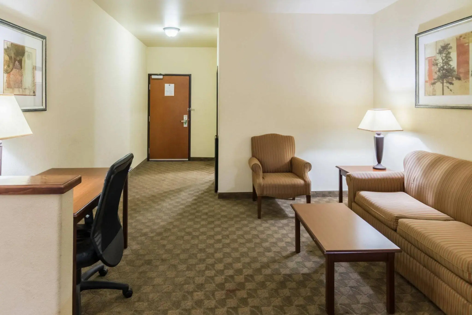 Baymont Inn & Suites by Wyndham Glen Rose