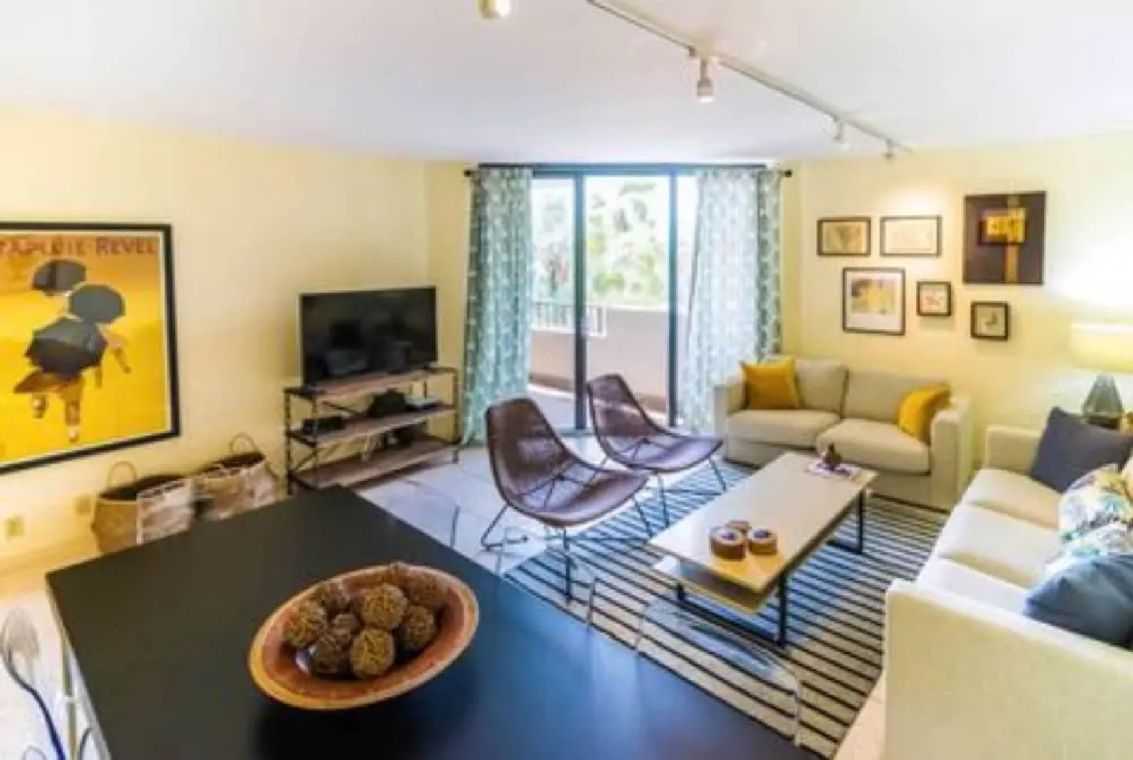 Stunning Spacious Miami Beach 3 Bedroom Condo 6 Guests