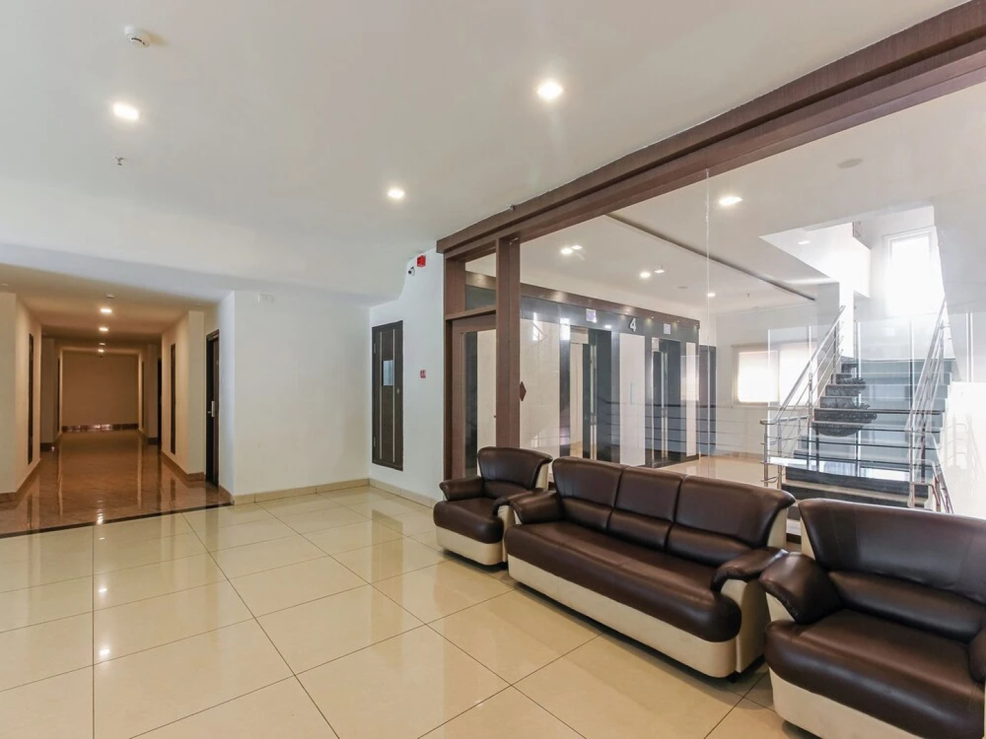 OYO 24799 Redlas Inn