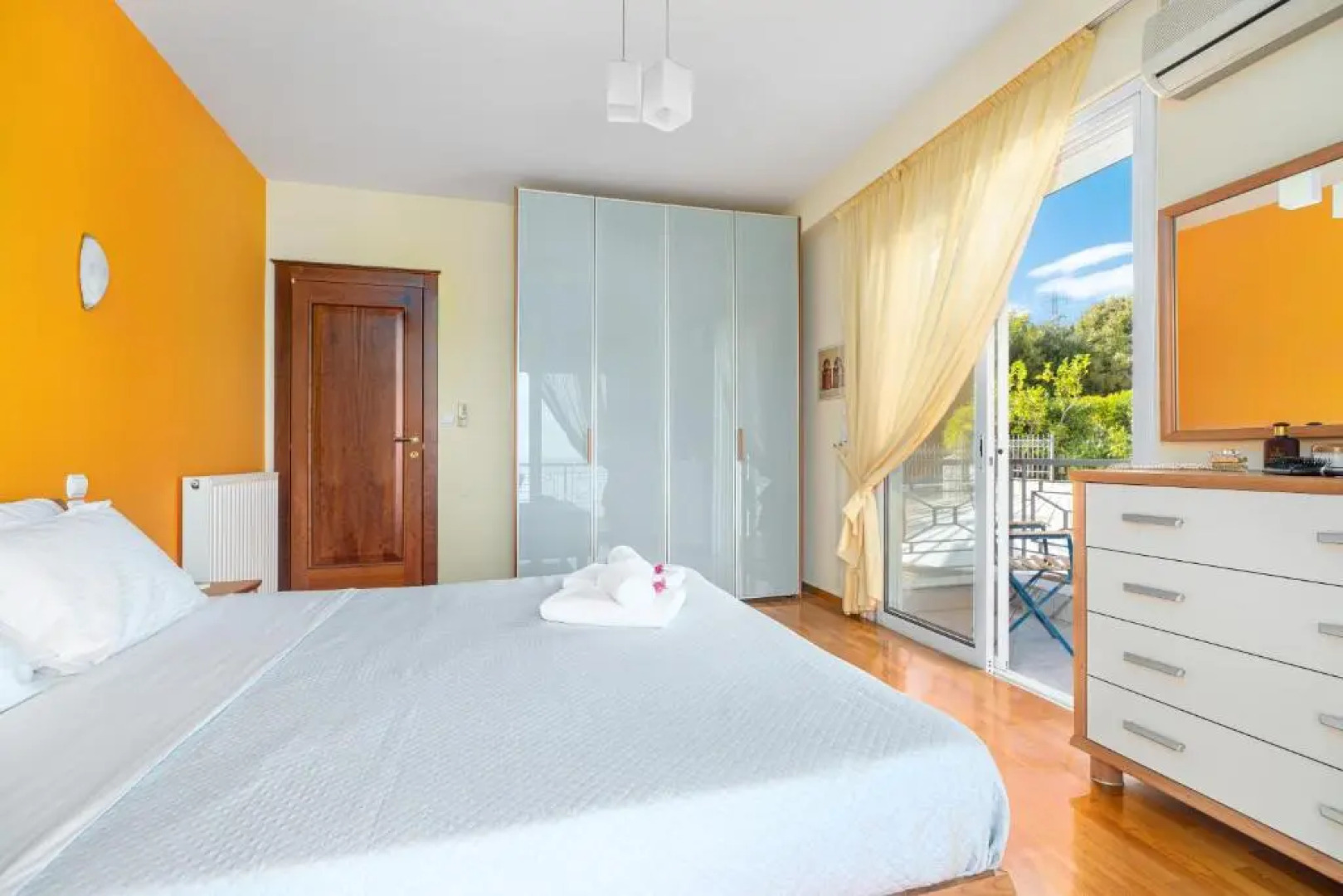 Villa Thea-1 hour and 50 minutes from Athens International Airport