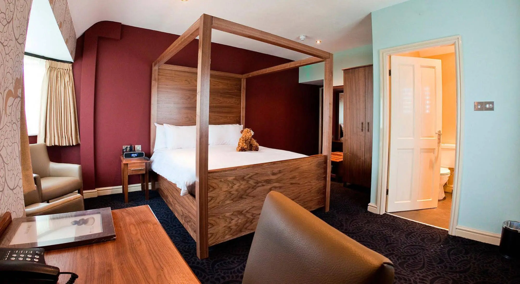 The Dog and Doublet Inn