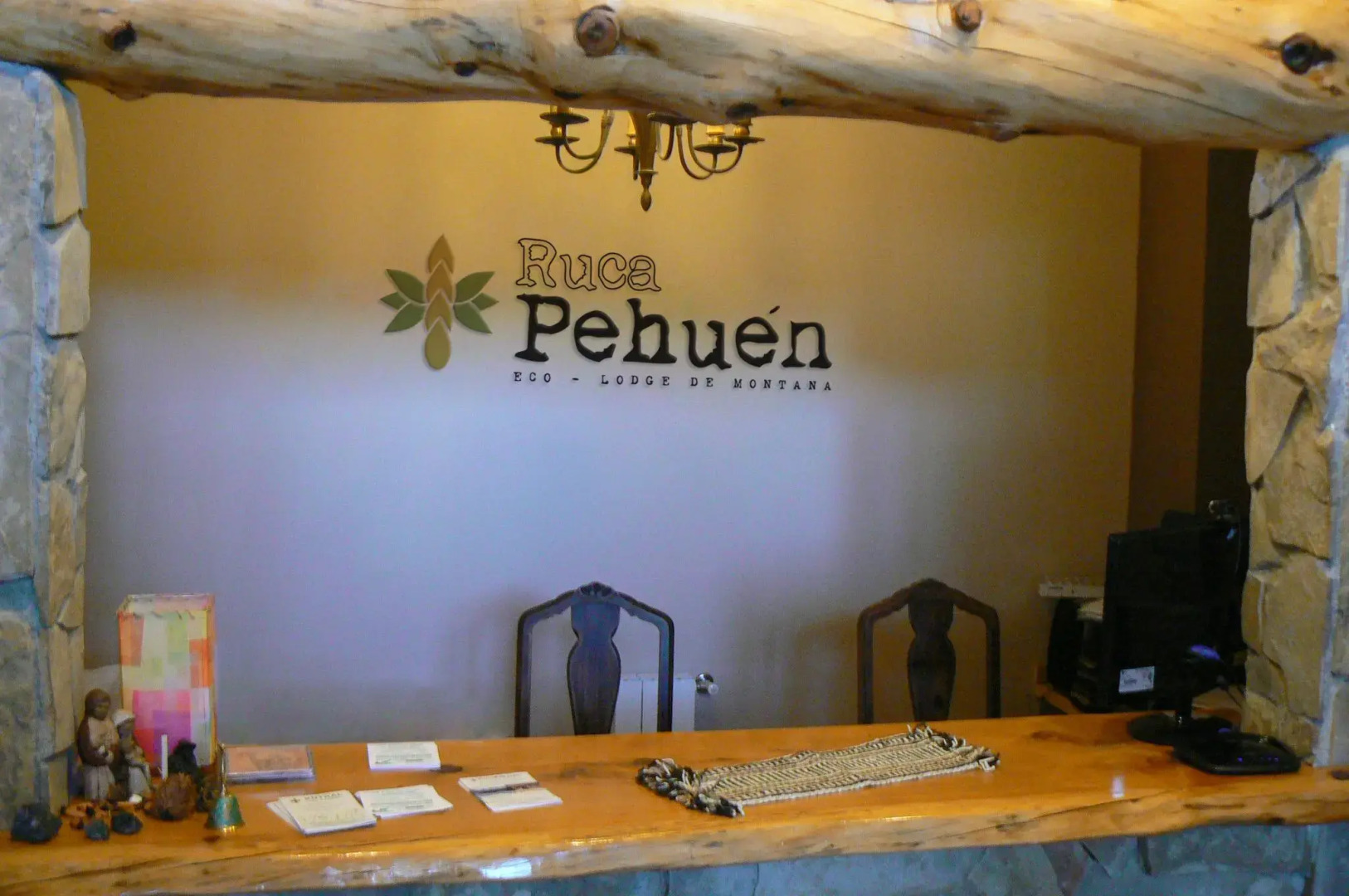 Ruca Pehuen Eco-Lodge De Montaña