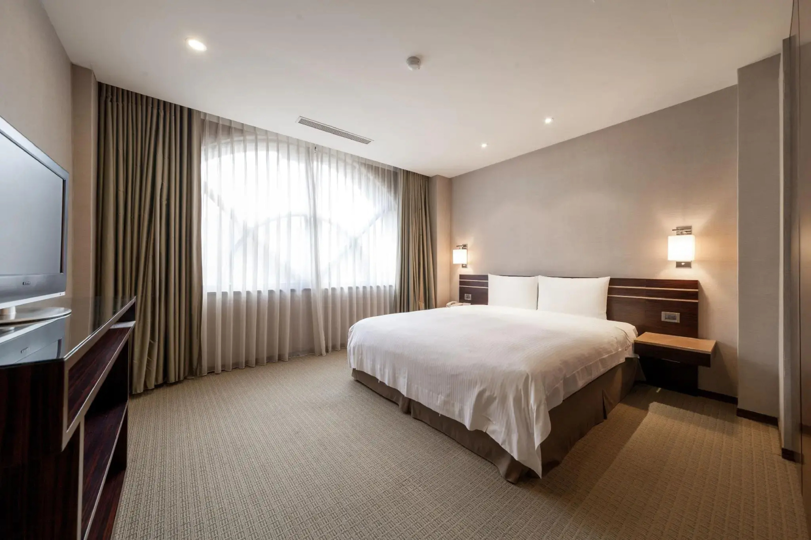 Sol Hotel