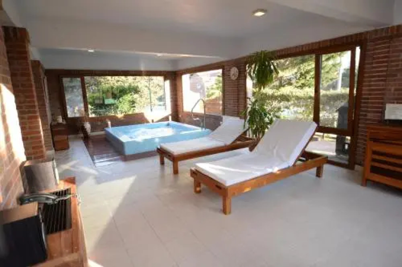 Aitue Apart Hotel & Spa