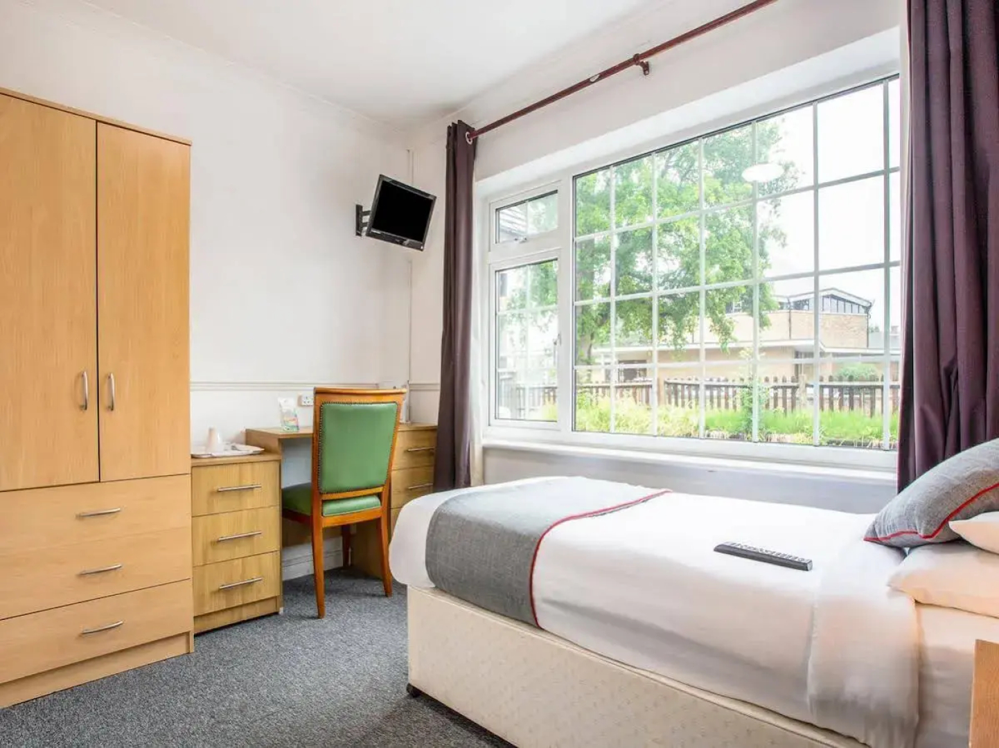 Flexistay Ambers Gatwick Aparthotel