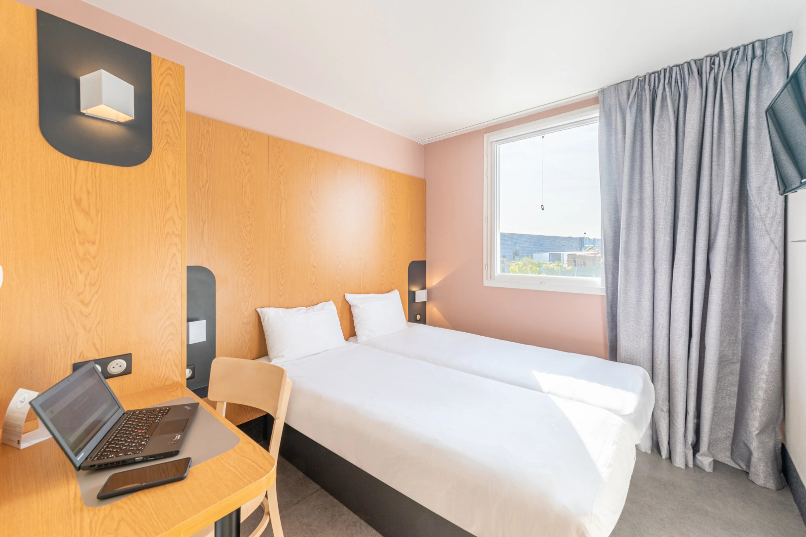 B&B HOTEL Lieusaint Carré Sénart