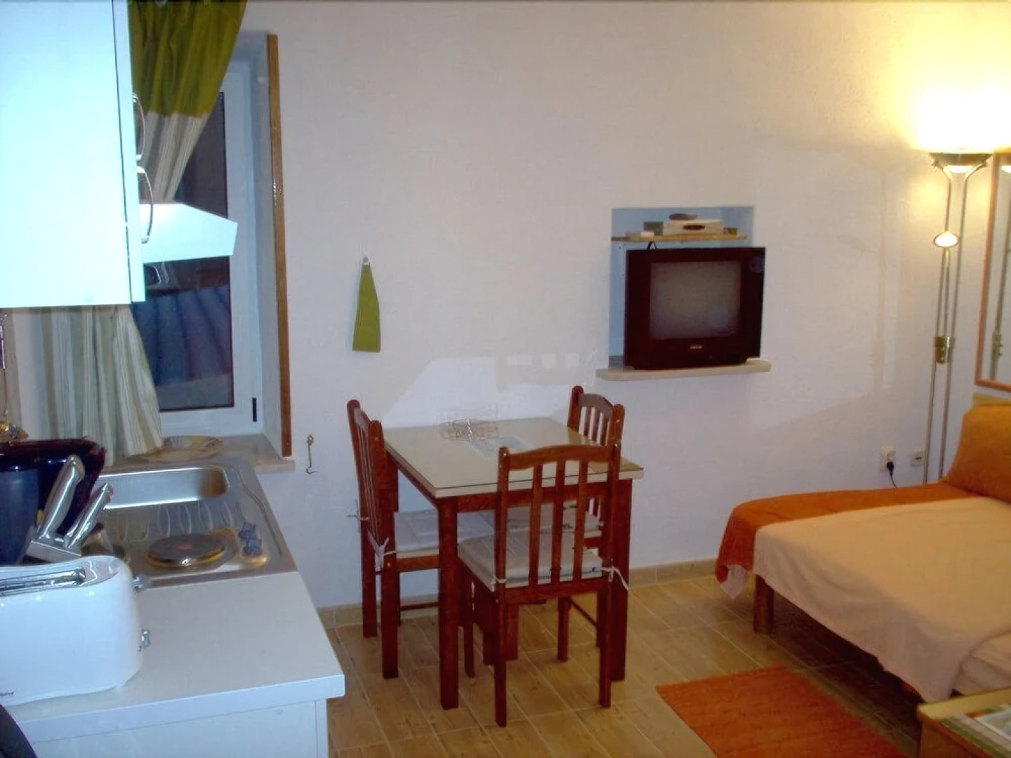 Apartments Tomi Sućuraj