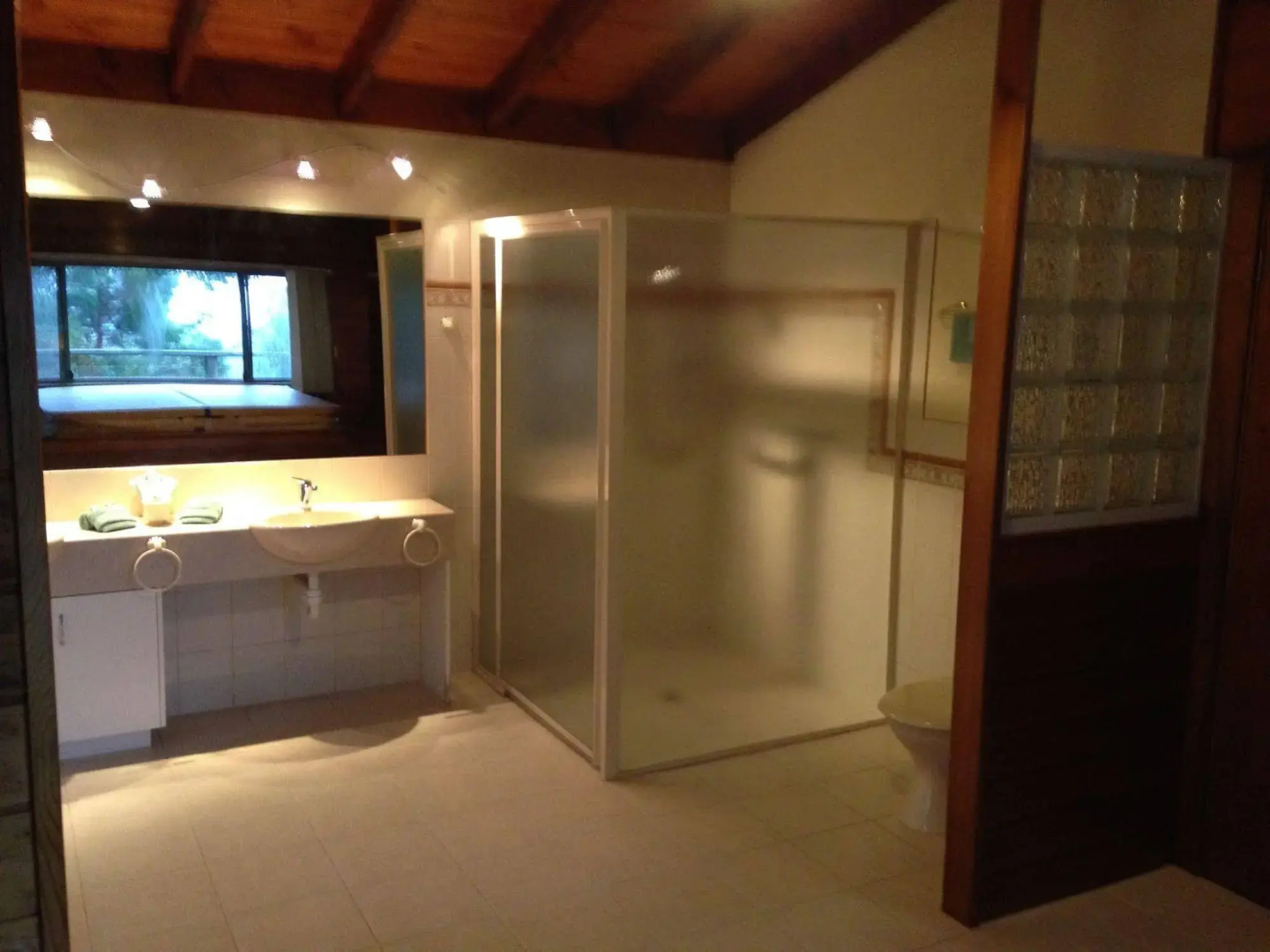 Southern Anchorage Retreat